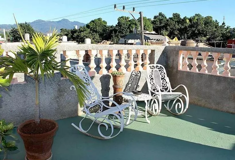پانسیون Hostal Cervera Trinidad