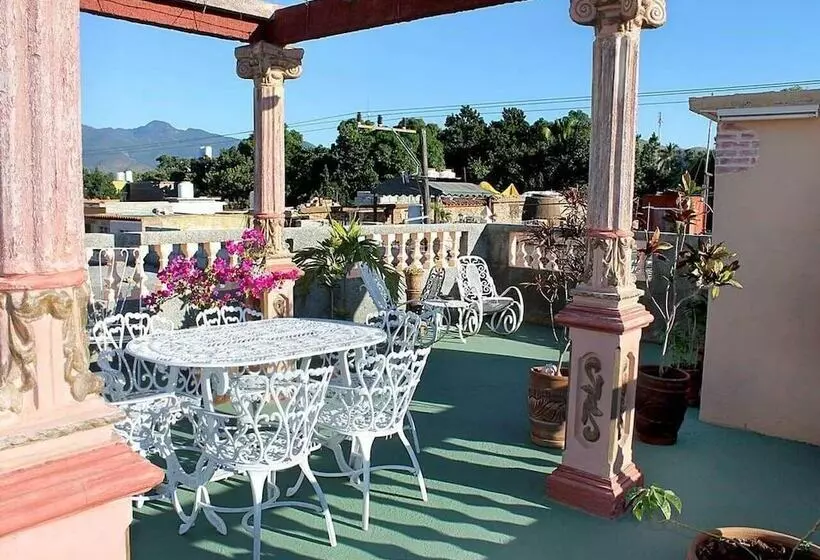 پانسیون Hostal Cervera Trinidad