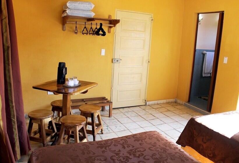 پانسیون Mama Carmen Hostal Playa La Boca