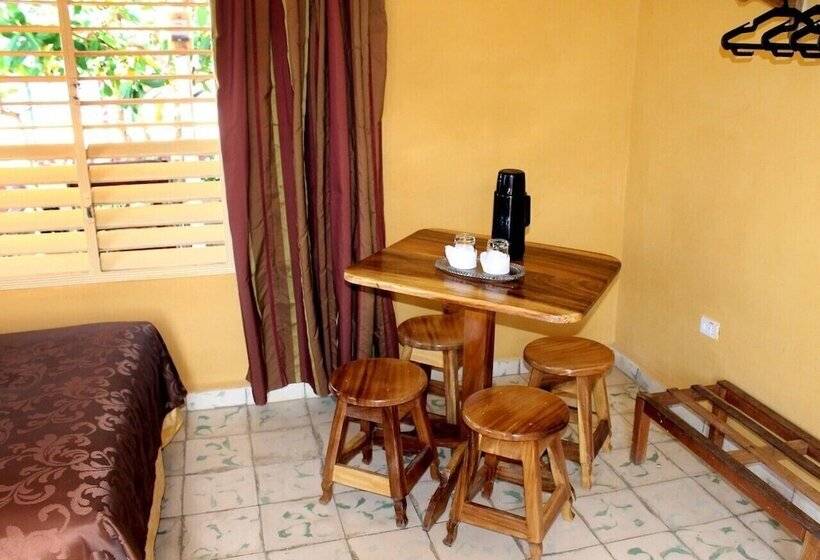 پانسیون Mama Carmen Hostal Playa La Boca