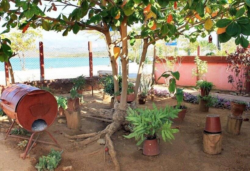 پانسیون Mama Carmen Hostal Playa La Boca