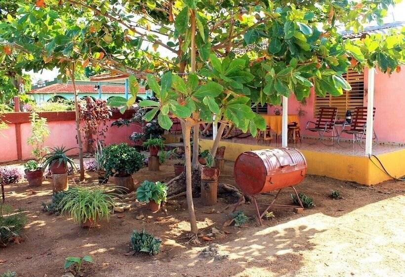 پانسیون Mama Carmen Hostal Playa La Boca