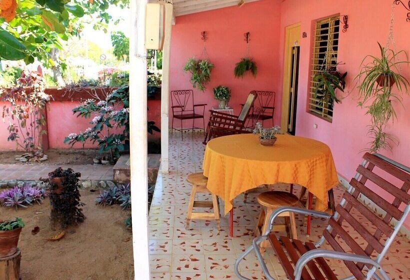 پانسیون Mama Carmen Hostal Playa La Boca