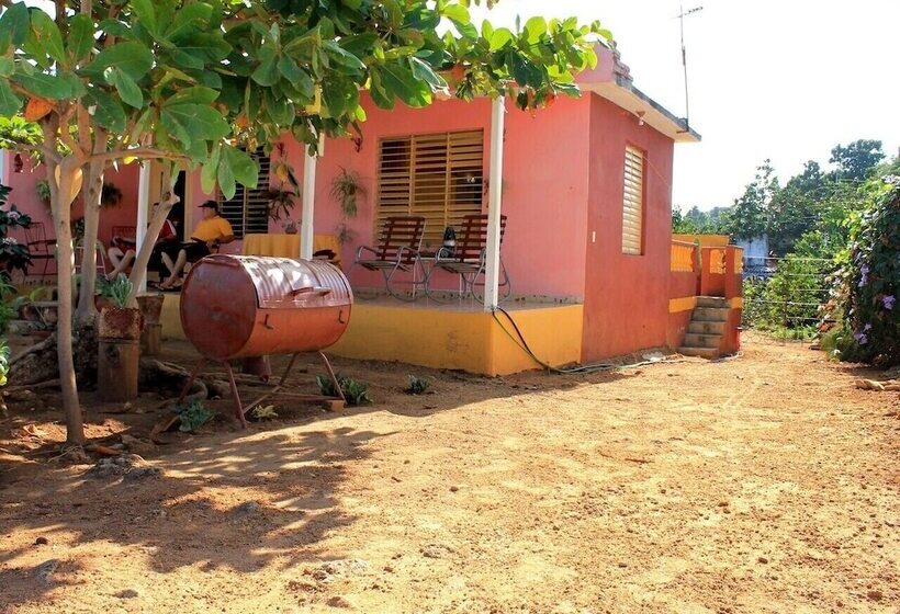 پانسیون Mama Carmen Hostal Playa La Boca