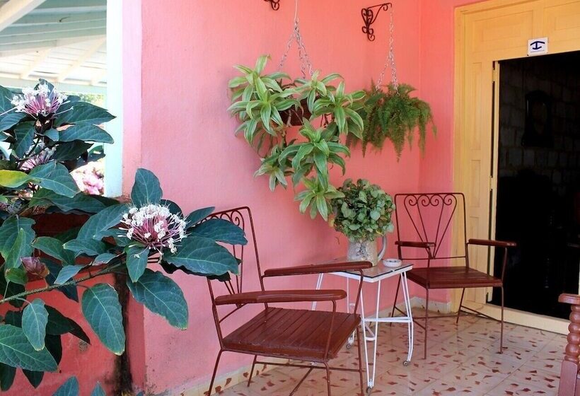 پانسیون Mama Carmen Hostal Playa La Boca