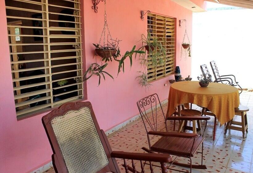 پانسیون Mama Carmen Hostal Playa La Boca