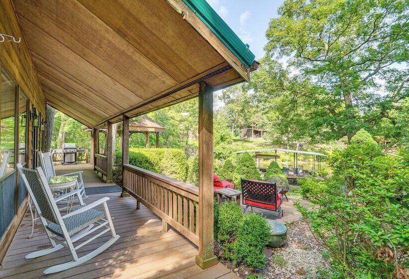 Quiet Lake Of The Ozarks Cabin W/ Dock + Gazebo!