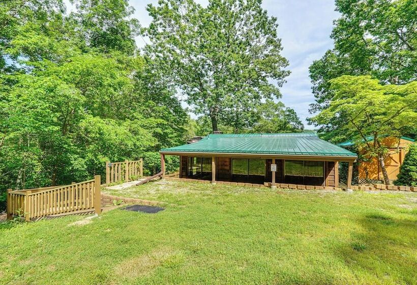 Quiet Lake Of The Ozarks Cabin W/ Dock + Gazebo!
