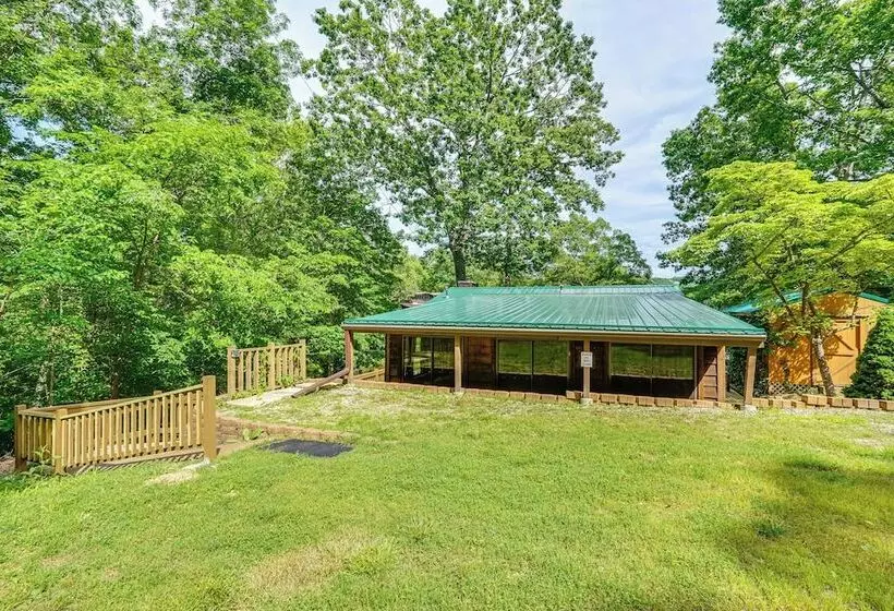 Quiet Lake Of The Ozarks Cabin W/ Dock + Gazebo!