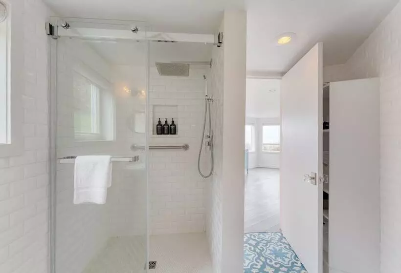 Sanctuary By The Sea By Avantstay Waterfront + Views