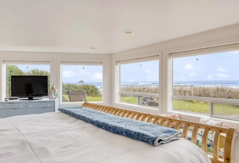 Sanctuary By The Sea By Avantstay Waterfront + Views