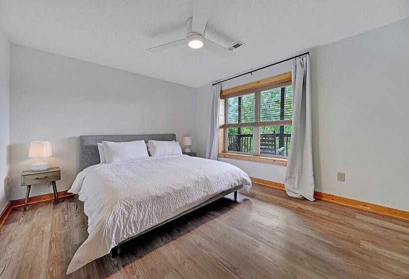 Scarlet Lodge By Avantstay Game Room + Views