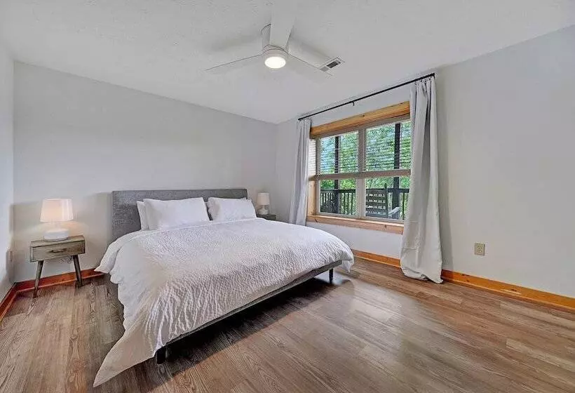 Scarlet Lodge By Avantstay Game Room + Views