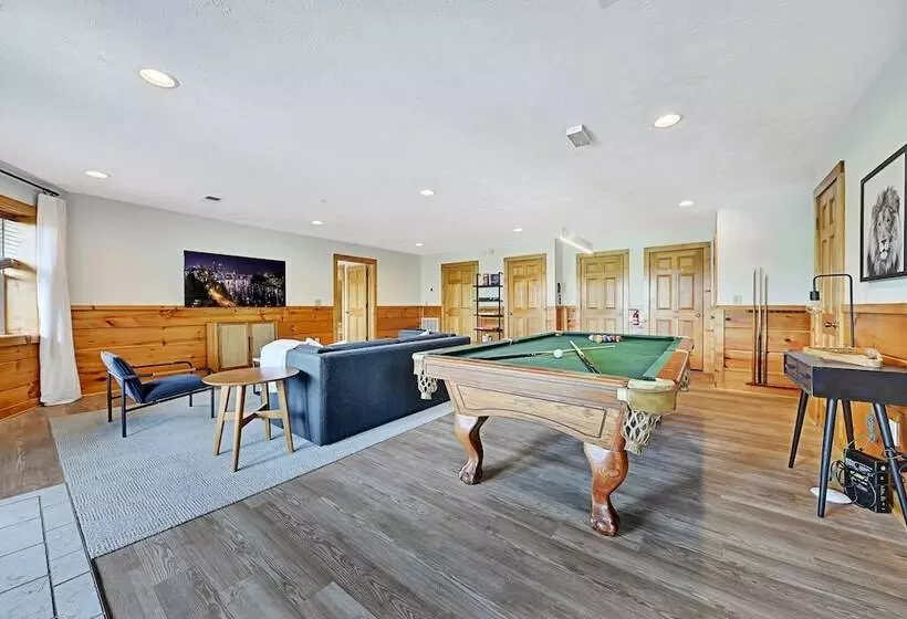 Scarlet Lodge By Avantstay Game Room + Views