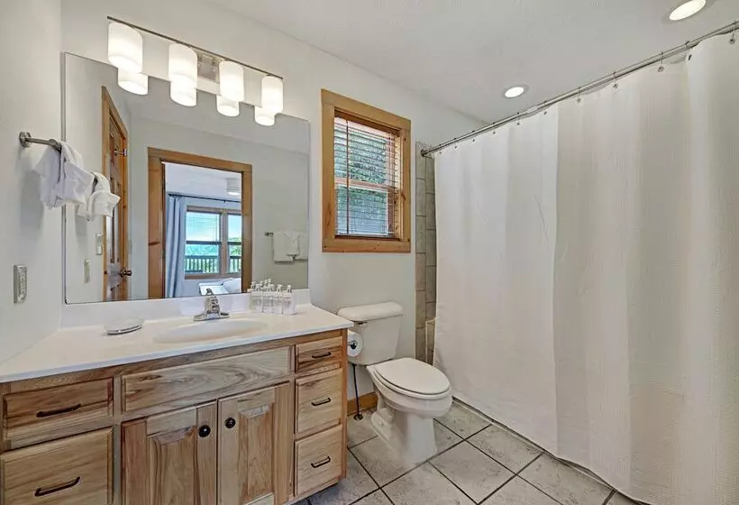 Scarlet Lodge By Avantstay Game Room + Views