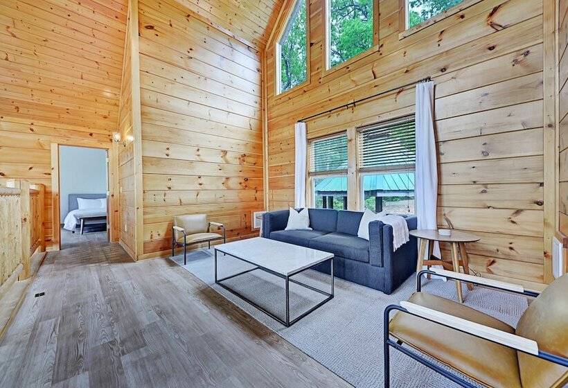 Scarlet Lodge By Avantstay Game Room + Views