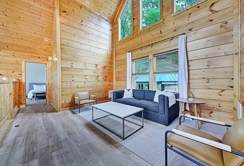 Scarlet Lodge By Avantstay Game Room + Views