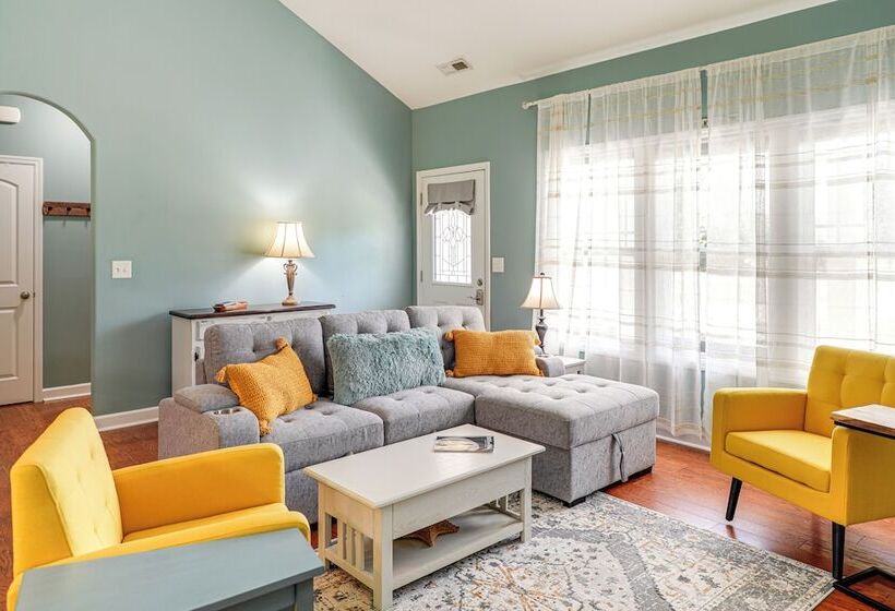 Sneads Ferry Home: Close To Beaches & Boat Ramp!