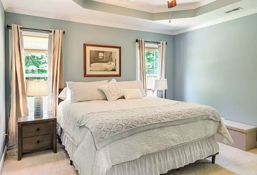 Sneads Ferry Home: Close To Beaches & Boat Ramp!