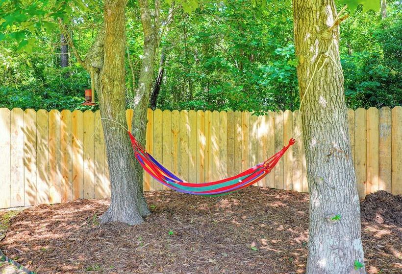 Sneads Ferry Home: Close To Beaches & Boat Ramp!