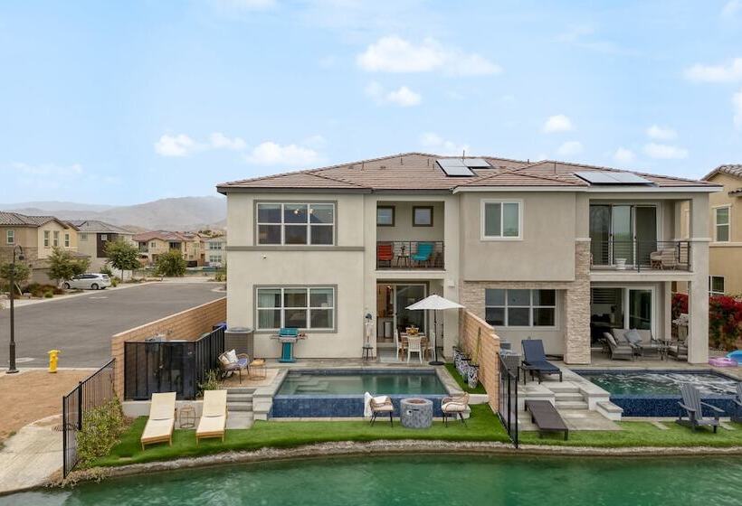 Sunburst By Avantstay Lakefront + Mountain Views