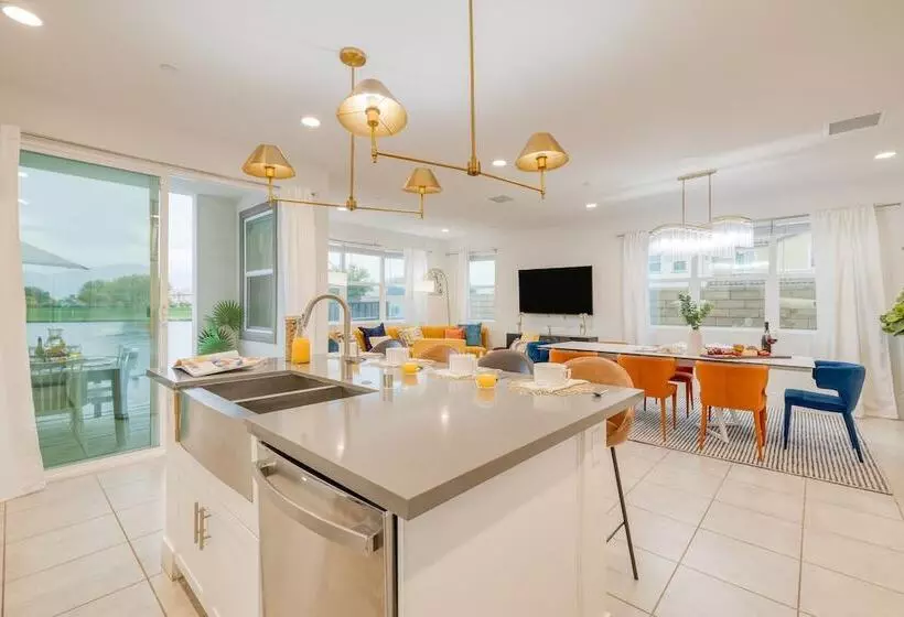 Sunburst By Avantstay Lakefront + Mountain Views