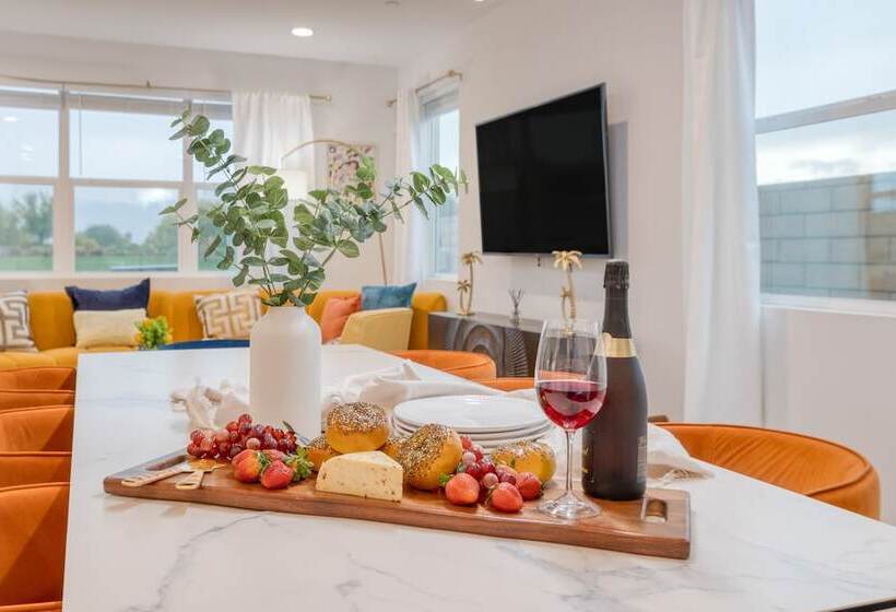 Sunburst By Avantstay Lakefront + Mountain Views