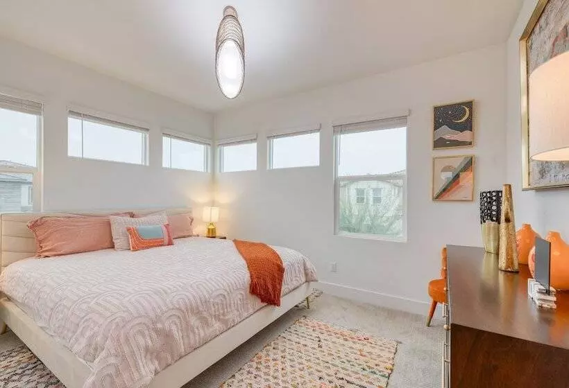 Sunburst By Avantstay Lakefront + Mountain Views