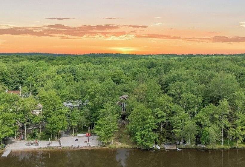 Tavern At The Woods By Avantstay Lakefront Views, Hot Tub, Firepit, Game Room