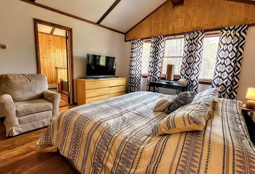 The Wooden Nest By Avantstay Deck, Big Yard W/ Hammocks & Fire Pit