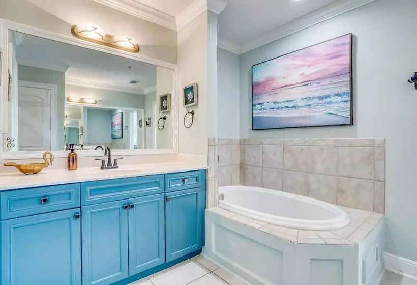 Tidal Charm By Avantstay Walk To Beach, Community Pool, Balcony, Ocean Views