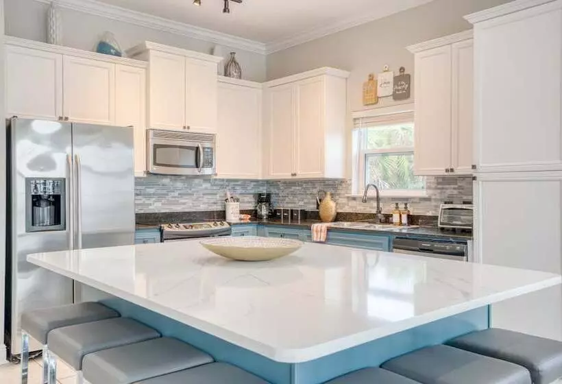 Tidal Charm By Avantstay Walk To Beach, Community Pool, Balcony, Ocean Views