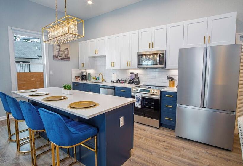 Trendy Historical Home Near Downtown Attractions