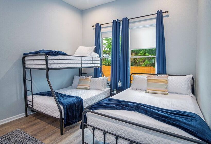 Trendy Historical Home Near Downtown Attractions