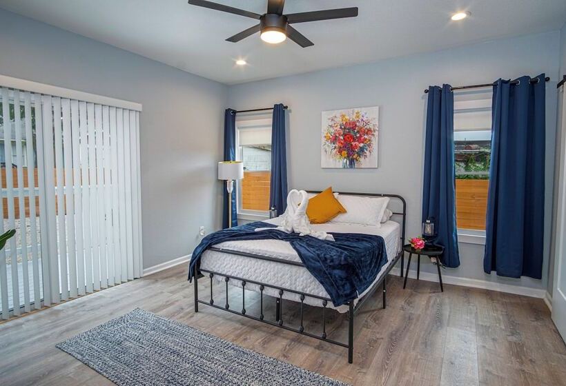 Trendy Historical Home Near Downtown Attractions