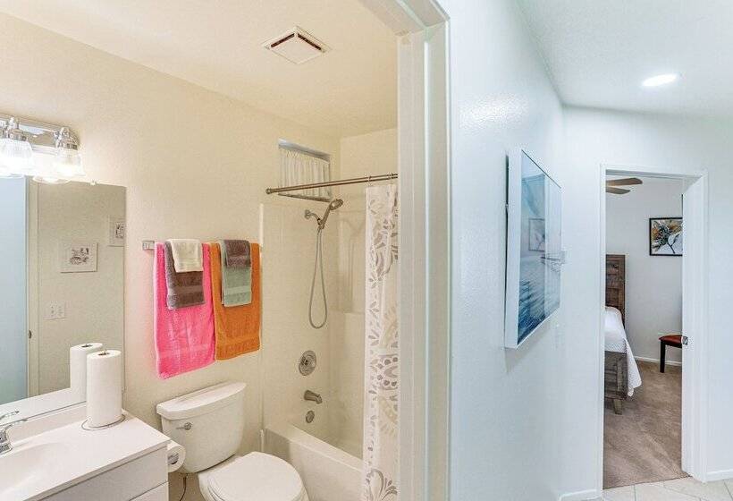 Victorville Home W/ Large Yard & Charcoal Grill!