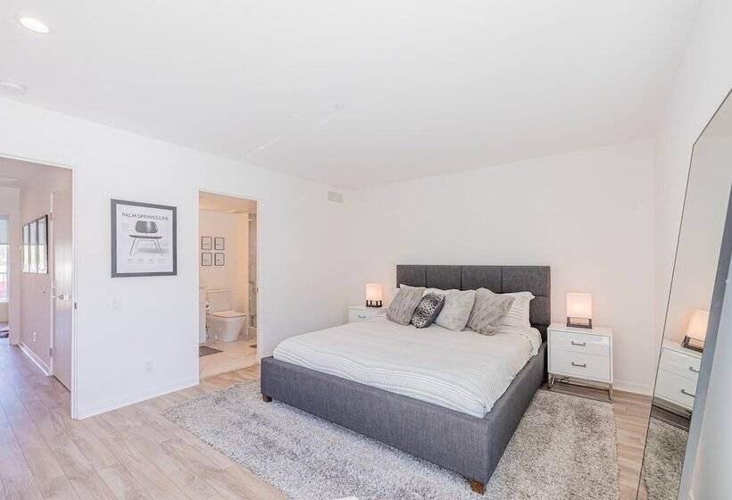 Zanjero By Avantstay Mins From Downtown Palm Springs Private Terrace, Shared Pool