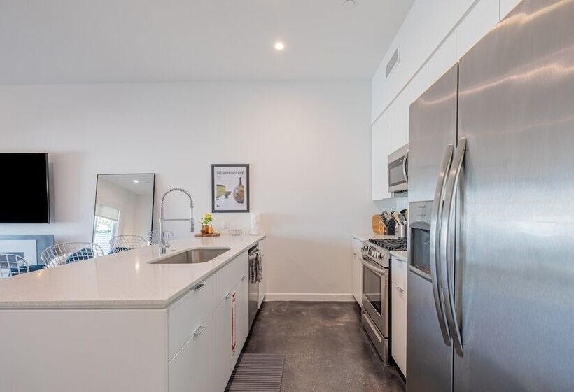 Zanjero By Avantstay Mins From Downtown Palm Springs Private Terrace, Shared Pool