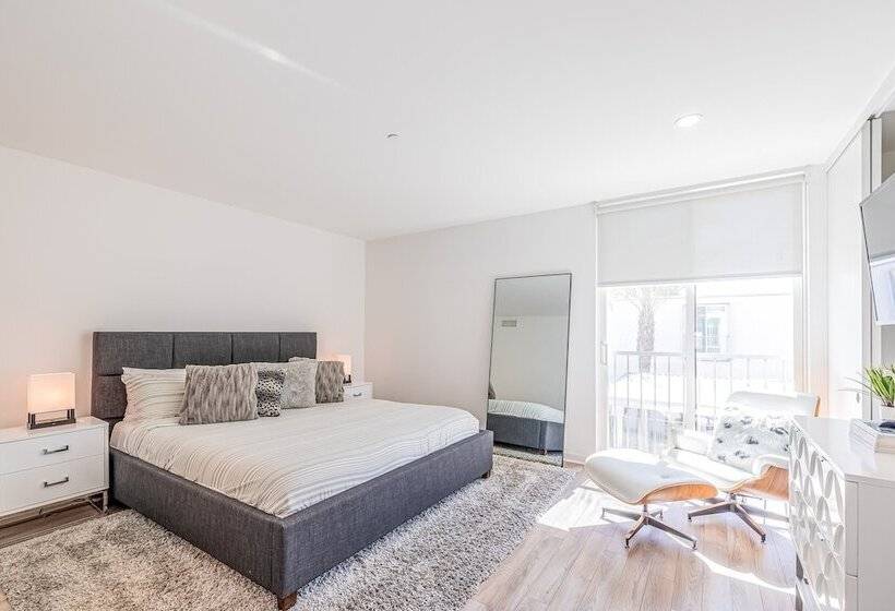 Zanjero By Avantstay Mins From Downtown Palm Springs Private Terrace, Shared Pool