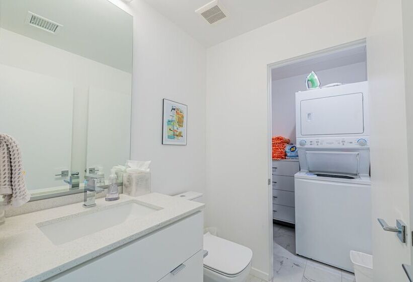 Zanjero By Avantstay Mins From Downtown Palm Springs Private Terrace, Shared Pool