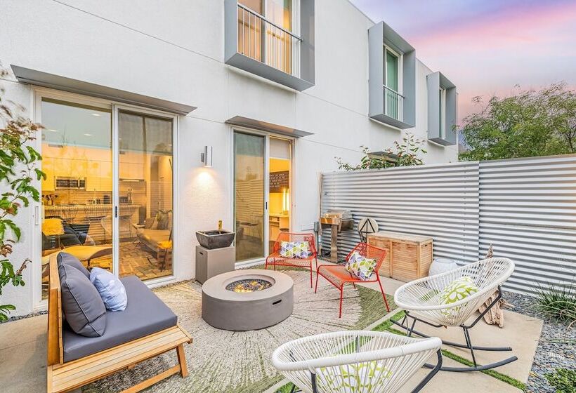 Zanjero By Avantstay Mins From Downtown Palm Springs Private Terrace, Shared Pool