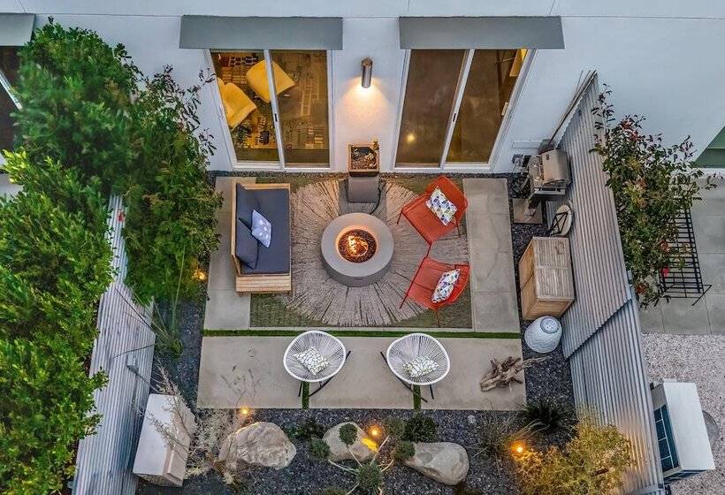 Zanjero By Avantstay Mins From Downtown Palm Springs Private Terrace, Shared Pool