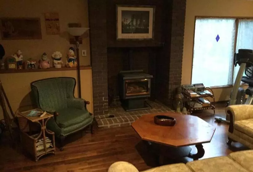 A Cascade View Bed And Breakfast