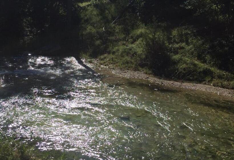 فندق صغير A Place To Stay Rooms