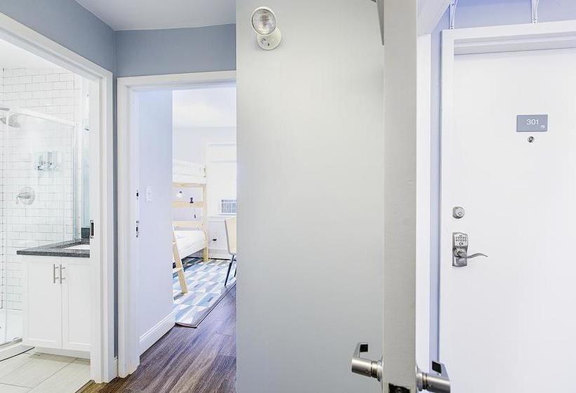 Quarters On Dot By Thatch