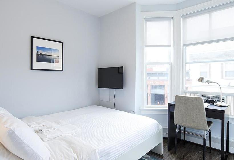 Quarters On Dot By Thatch