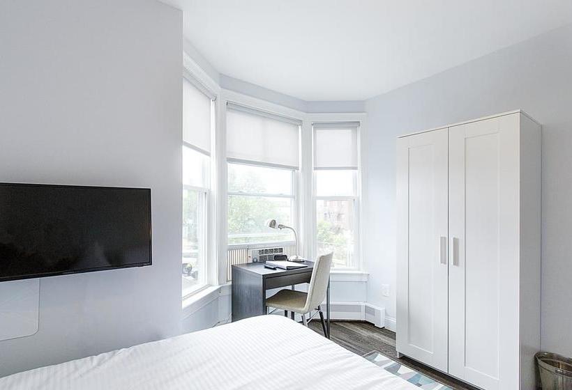 Quarters On Dot By Thatch