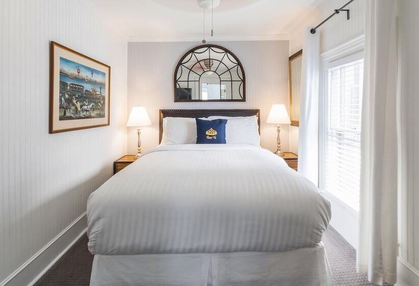 تختخواب و صبحانه Queen Vic Guest House