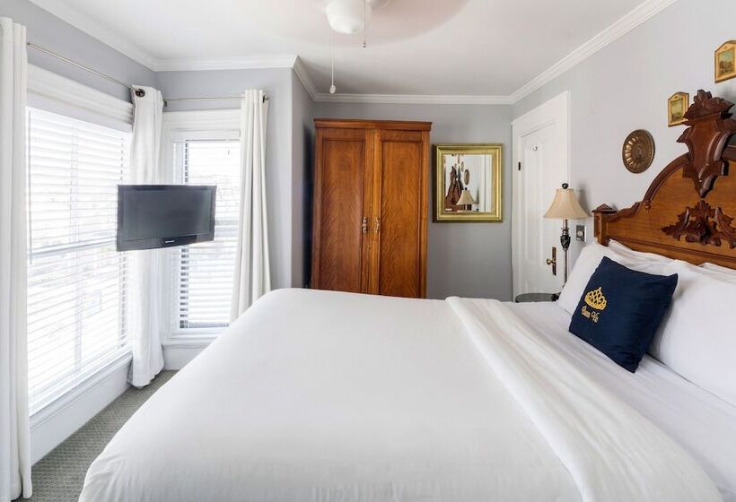 تختخواب و صبحانه Queen Vic Guest House