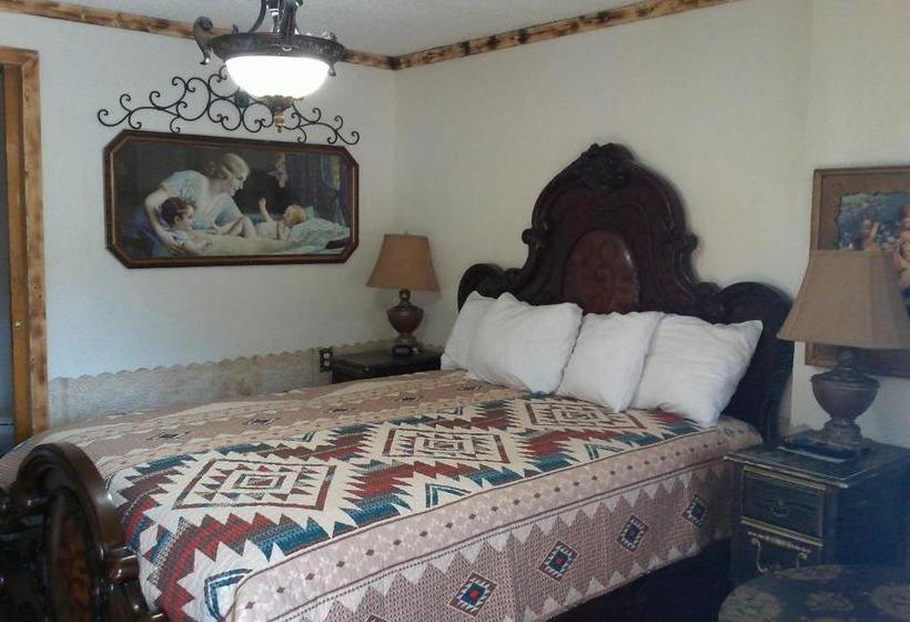 Black Bear Motel